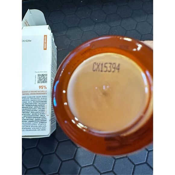 Erborian Skin Therapy Milky Multi-Perfecting Night Serum 30ml - Picture 5 of 7